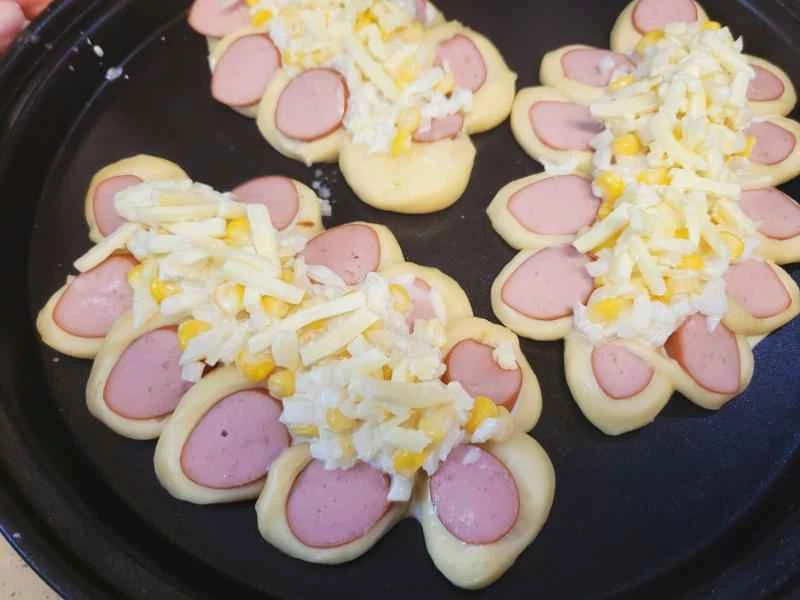 How to make pure milk hand-torn toast: Step 1