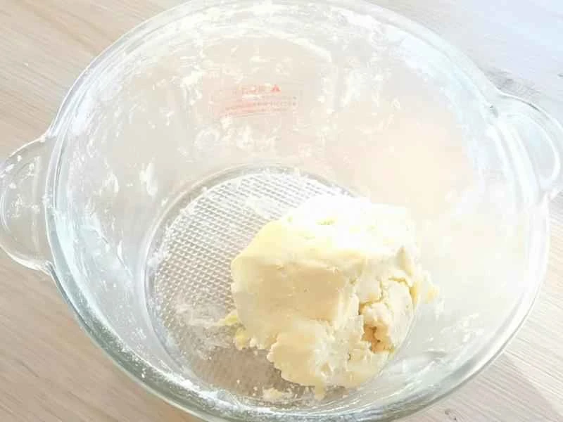 How to make pure milk hand-torn toast: Step 1