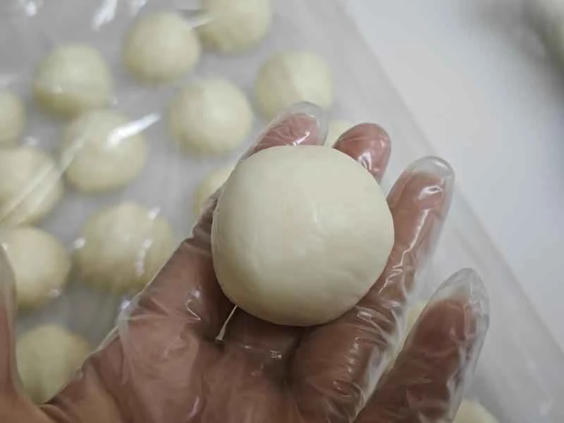 How to make pure milk hand-torn toast: Step 1