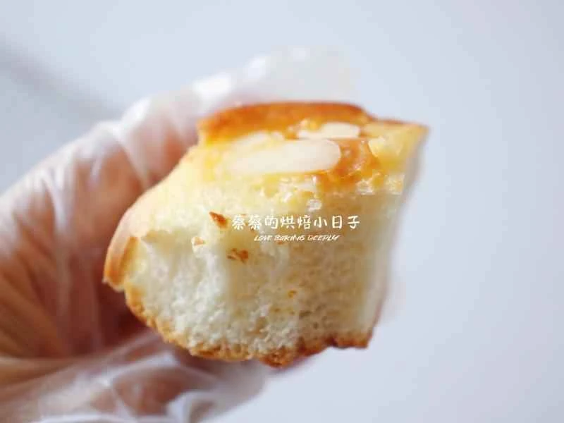 How to make pure milk hand-torn toast: Step 1