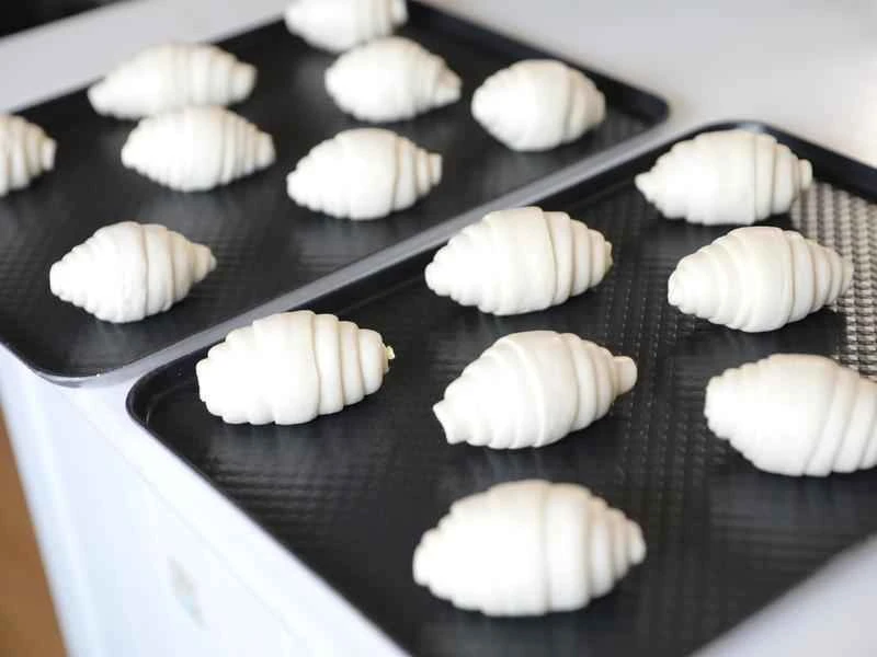 How to make pure milk hand-torn toast: Step 1