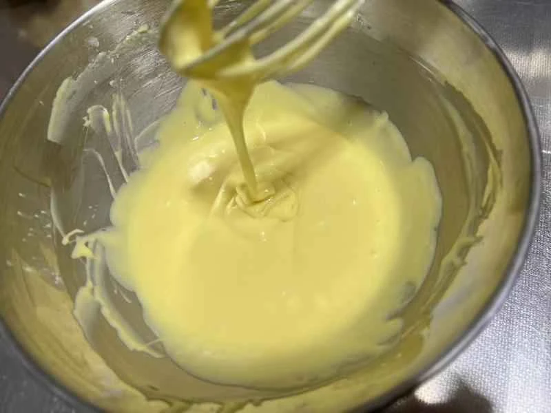 How to make pure milk hand-torn toast: Step 1