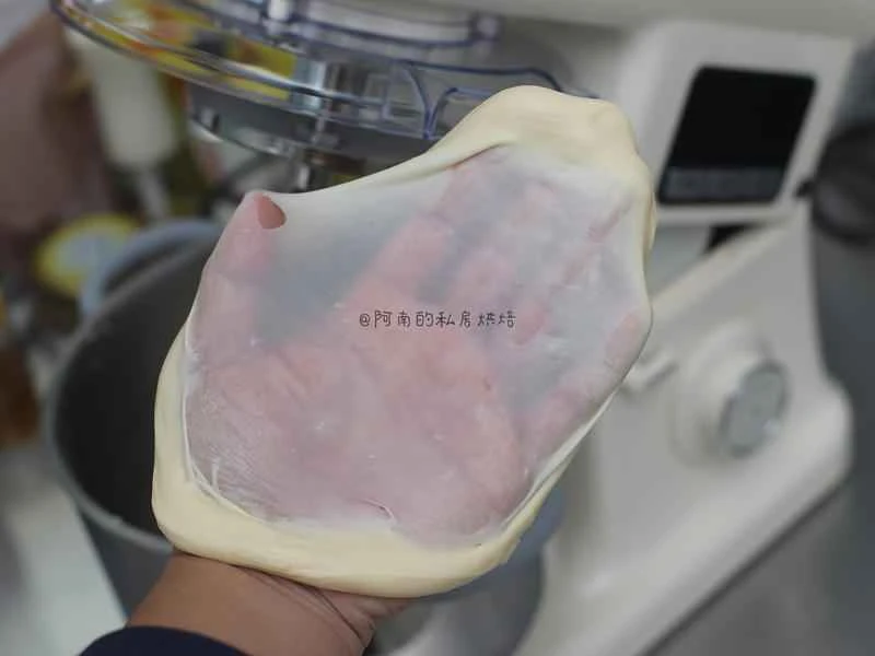 How to make pure milk hand-torn toast: Step 1