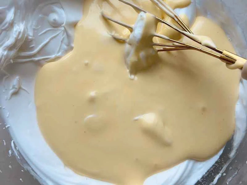 How to make pure milk hand-torn toast: Step 1