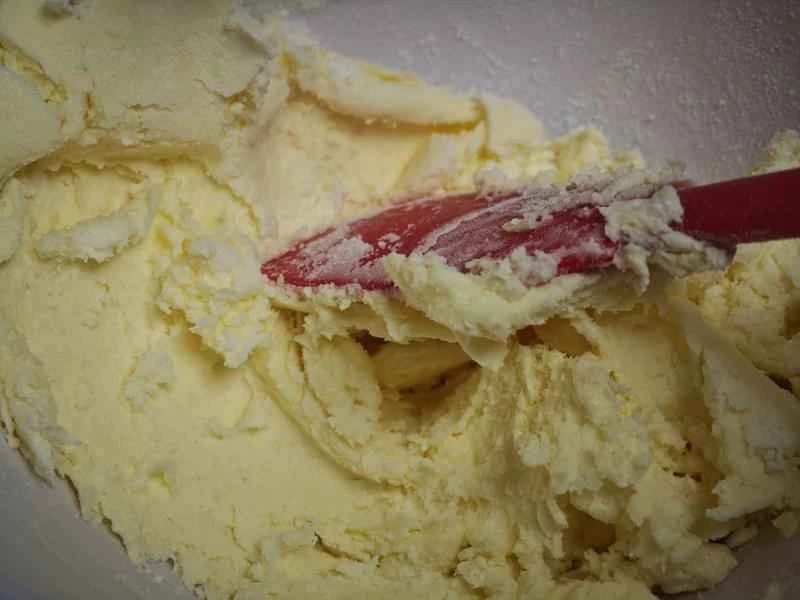 How to make pure milk hand-torn toast: Step 1