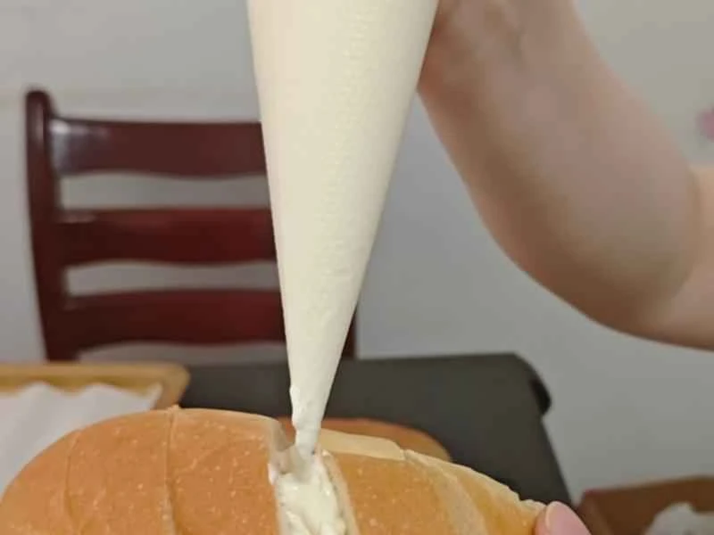 How to make pure milk hand-torn toast: Step 1