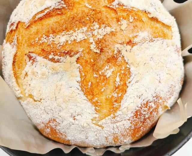 Recipe for Enameled Pot Bread (No Kneading Required)