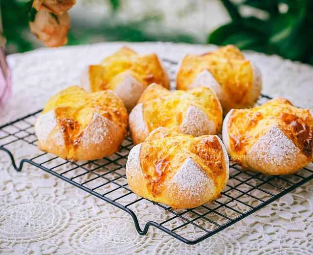 Recipe for the versatile chia seed liquid starter baked cheese bread B137