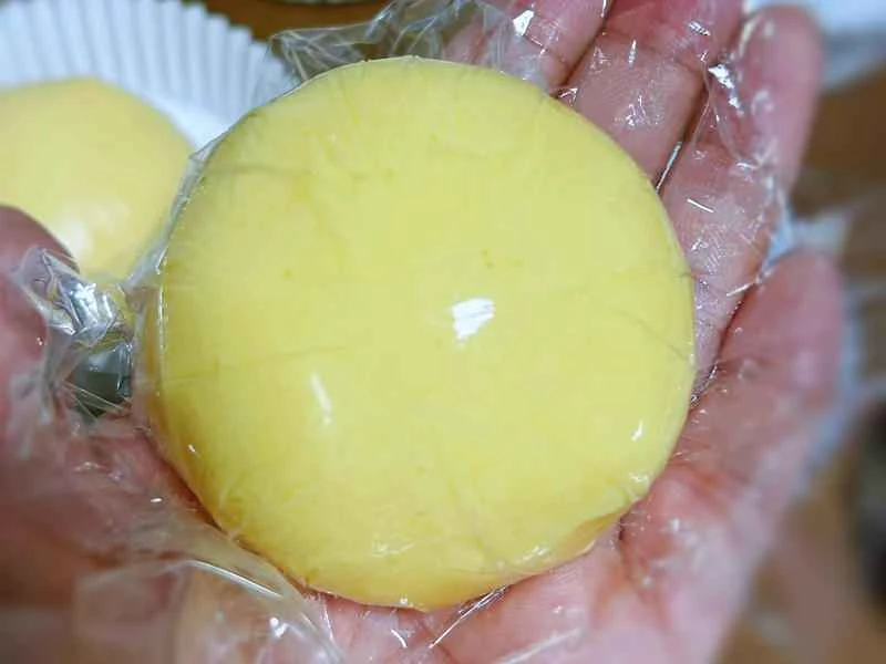 How to make pure milk hand-torn toast: Step 1