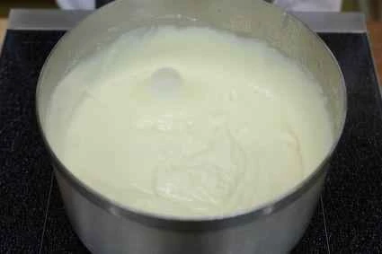 How to make pure milk hand-torn toast: Step 1