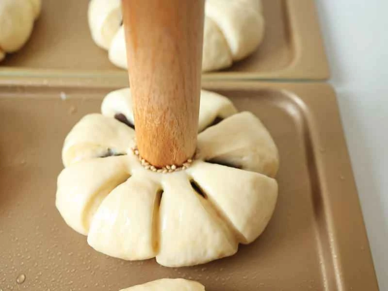 How to make pure milk hand-torn toast: Step 1