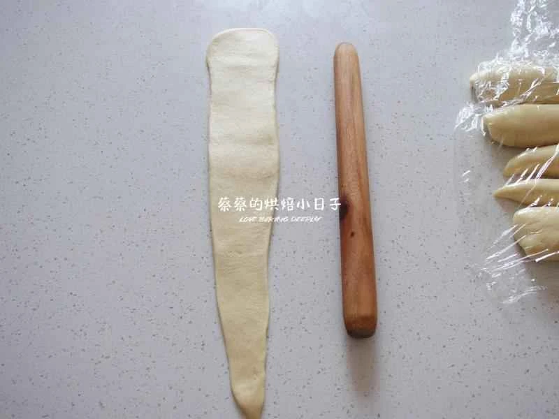 How to make pure milk hand-torn toast: Step 1