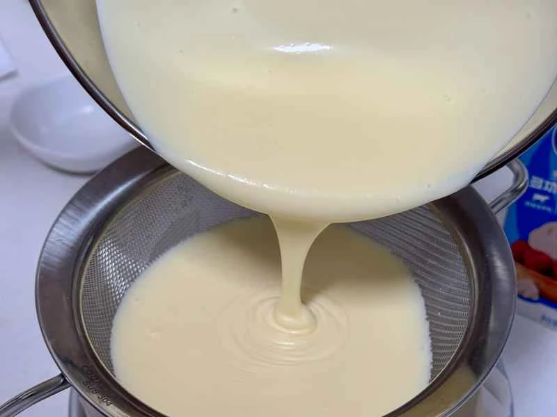 How to make pure milk hand-torn toast: Step 1