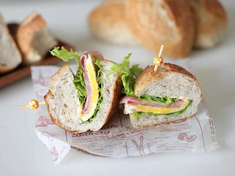 How to make pure milk hand-torn toast: Step 1