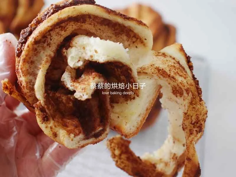 How to make pure milk hand-torn toast: Step 1