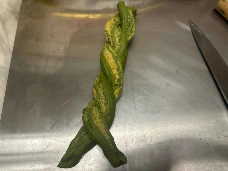 How to make pure milk hand-torn toast: Step 1