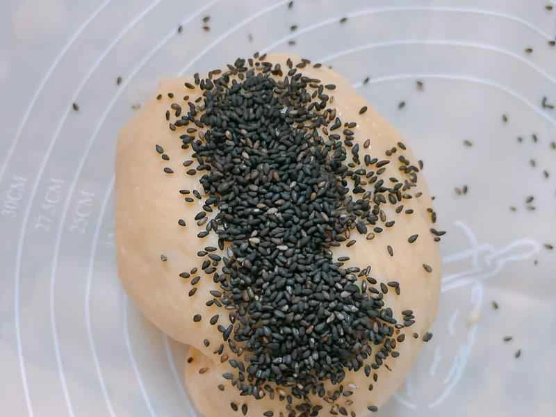 How to make pure milk hand-torn toast: Step 1