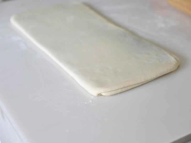 How to make pure milk hand-torn toast: Step 1