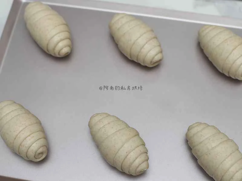 How to make pure milk hand-torn toast: Step 1