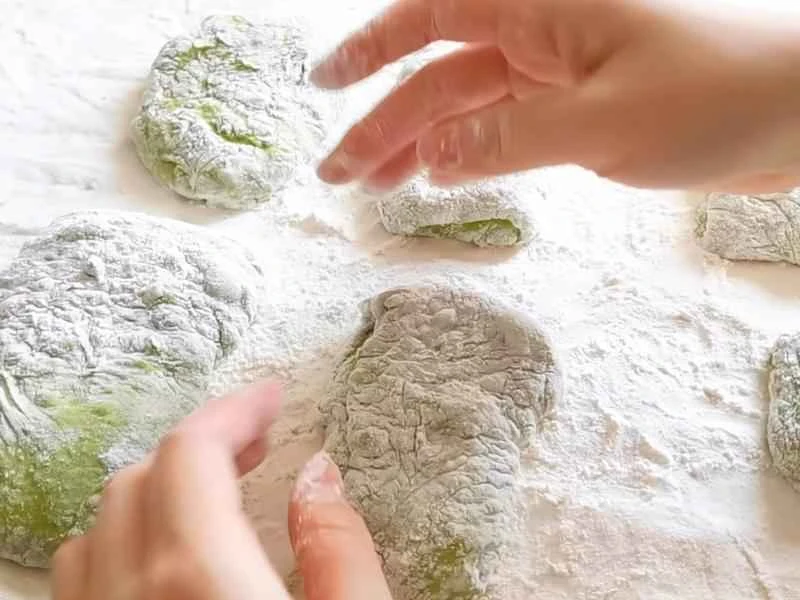 How to make pure milk hand-torn toast: Step 1