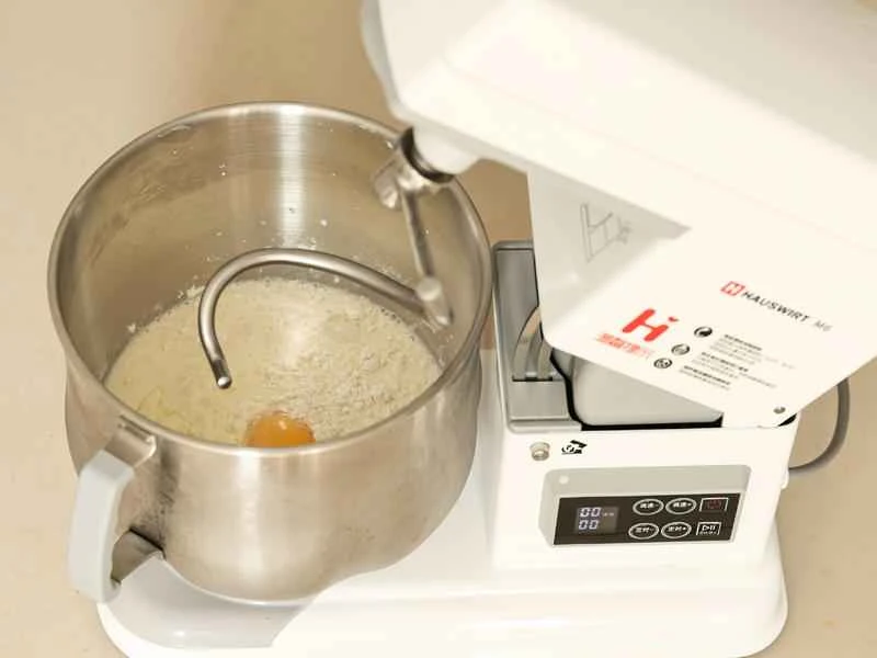 How to make pure milk hand-torn toast: Step 1