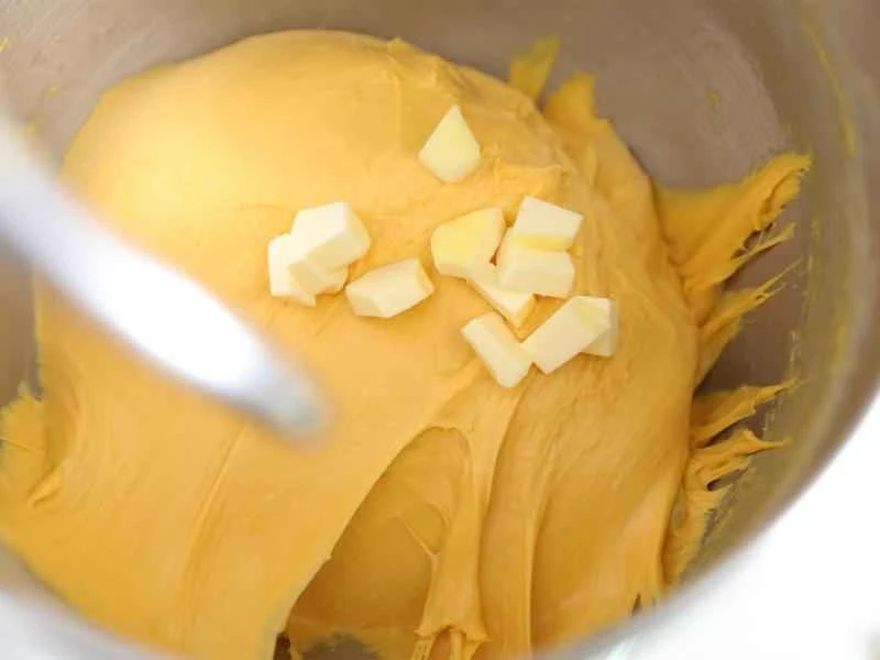 How to make pure milk hand-torn toast: Step 1