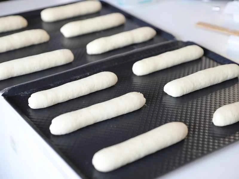 How to make pure milk hand-torn toast: Step 1