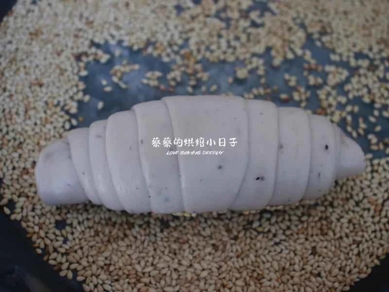 How to make pure milk hand-torn toast: Step 1