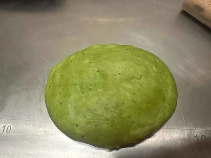 How to make pure milk hand-torn toast: Step 1