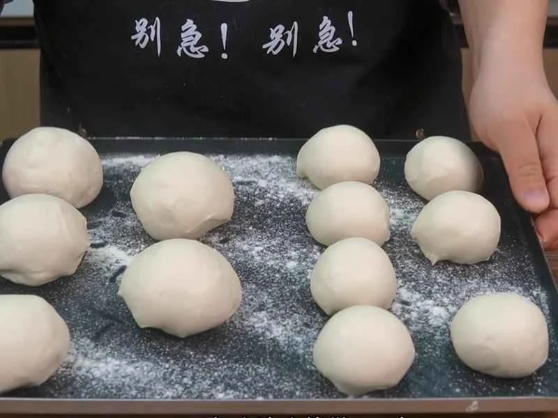 How to make pure milk hand-torn toast: Step 1