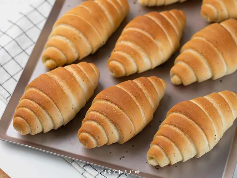 How to make pure milk hand-torn toast: Step 1