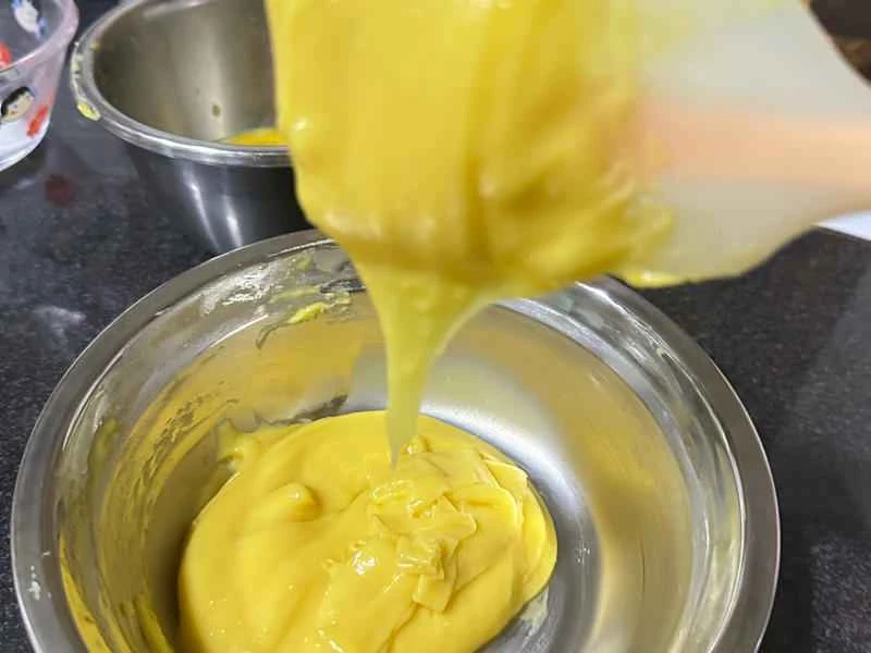 How to make pure milk hand-torn toast: Step 1