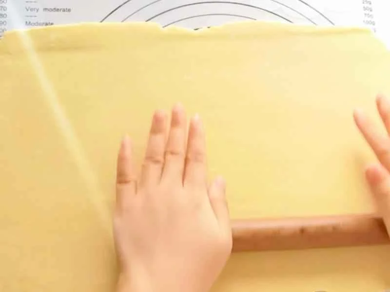 How to make pure milk hand-torn toast: Step 1