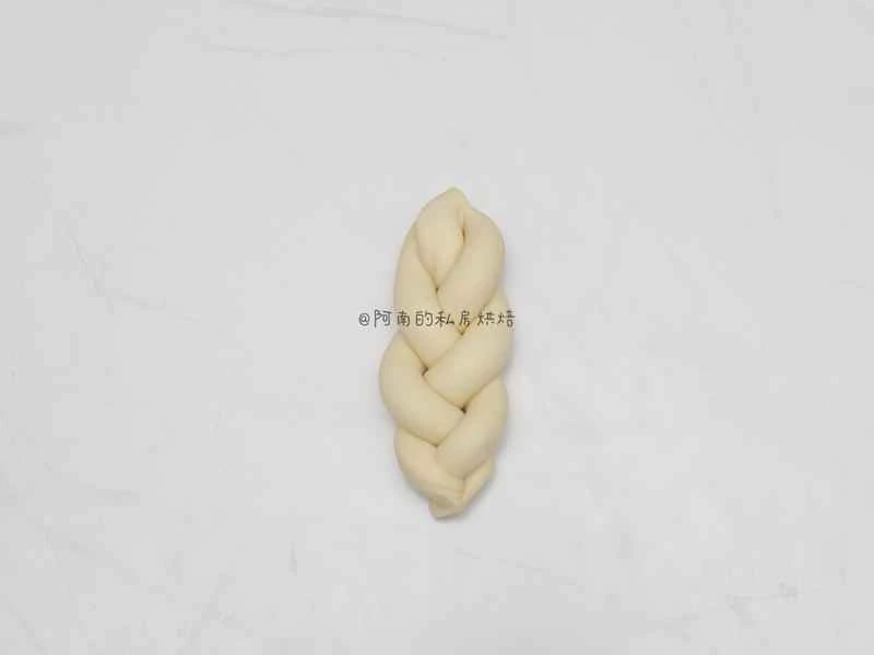 How to make pure milk hand-torn toast: Step 1