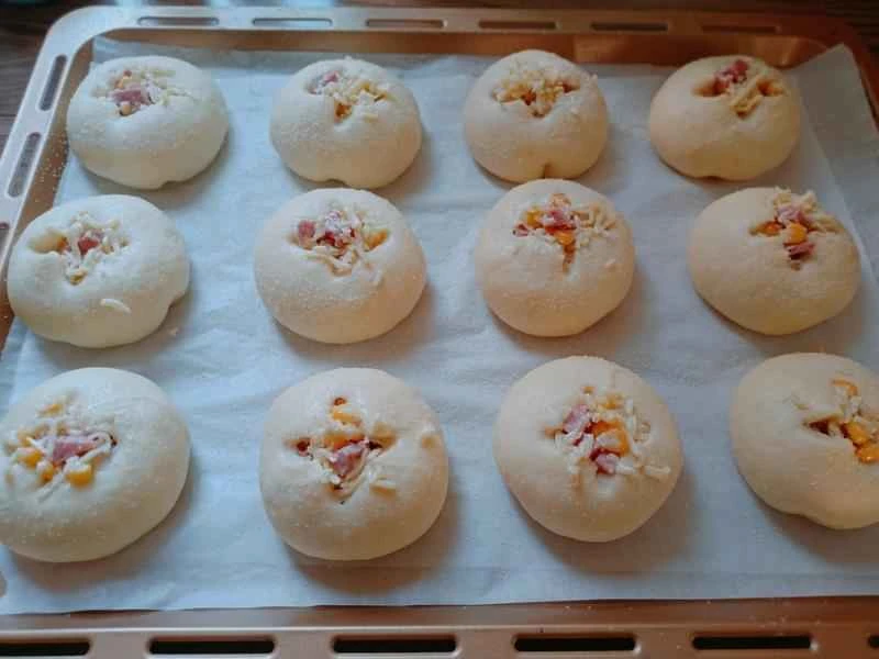 How to make pure milk hand-torn toast: Step 1