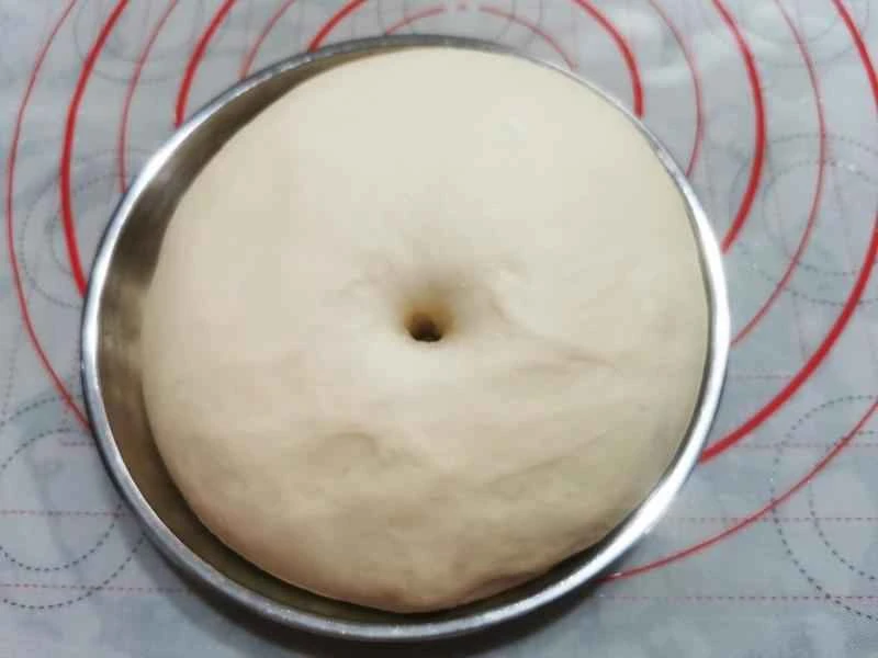 How to make pure milk hand-torn toast: Step 1