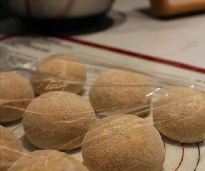 How to make pure milk hand-torn toast: Step 1