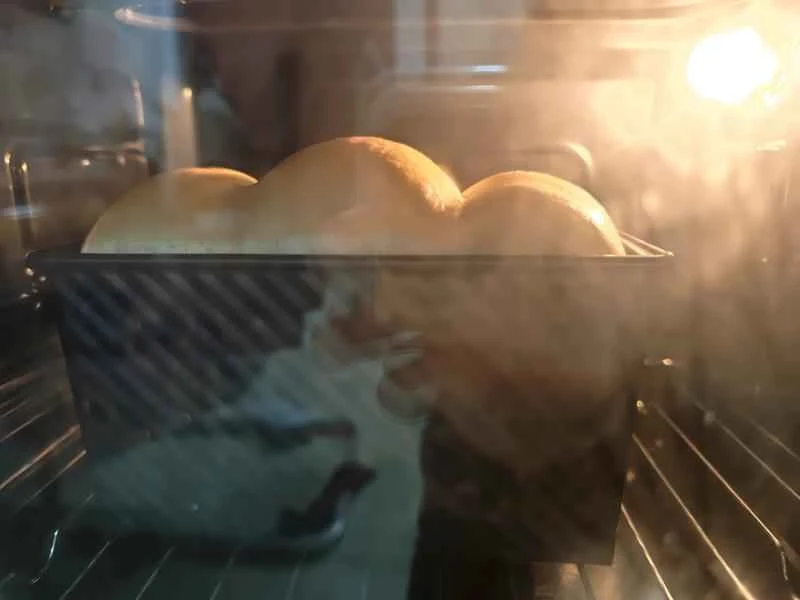 How to make pure milk hand-torn toast: Step 1