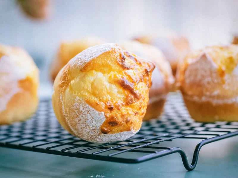 How to make pure milk hand-torn toast: Step 1