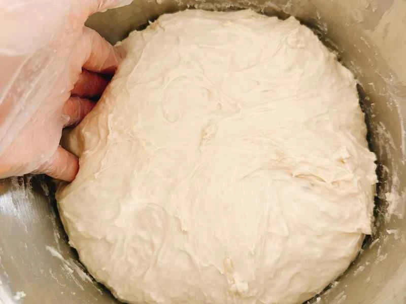 How to make pure milk hand-torn toast: Step 1