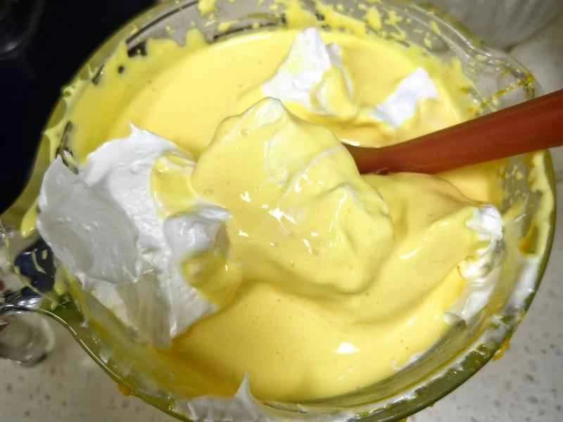 How to make pure milk hand-torn toast: Step 1