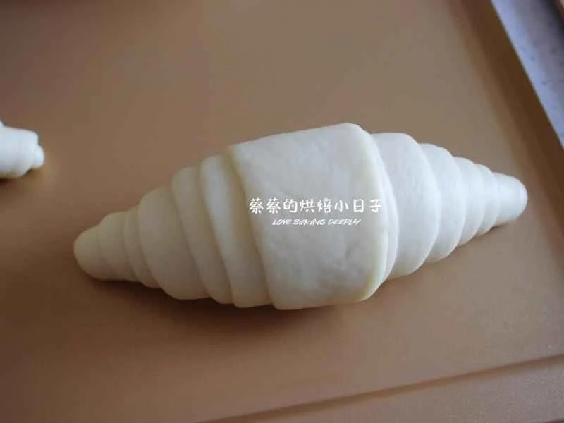 How to make pure milk hand-torn toast: Step 1