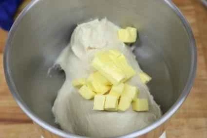 How to make pure milk hand-torn toast: Step 1