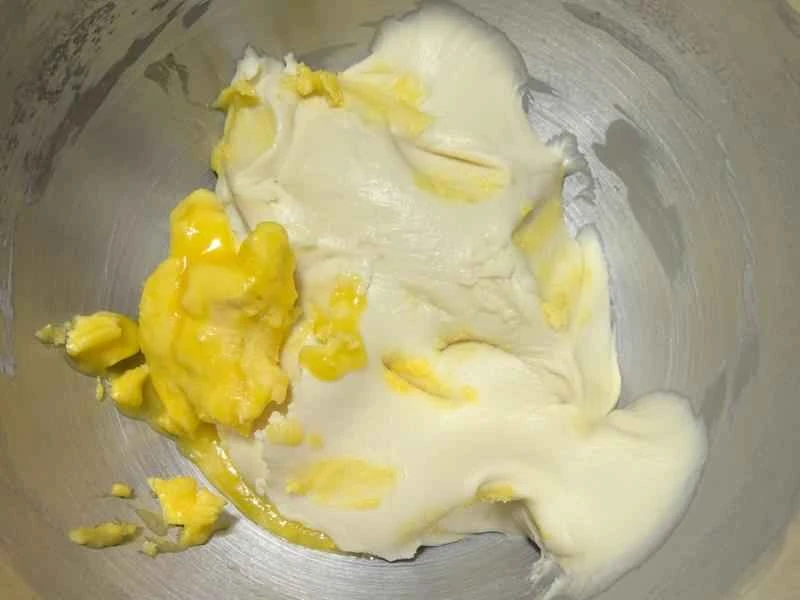 How to make pure milk hand-torn toast: Step 1