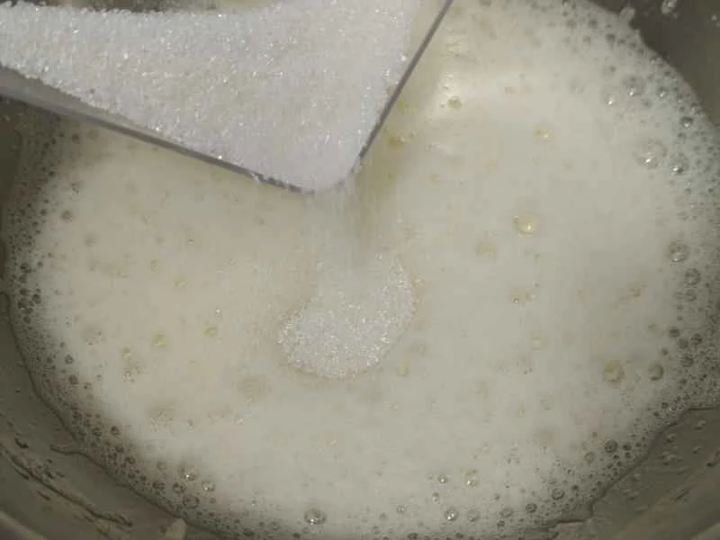 How to make pure milk hand-torn toast: Step 1