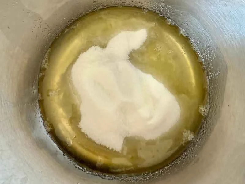 How to make pure milk hand-torn toast: Step 1