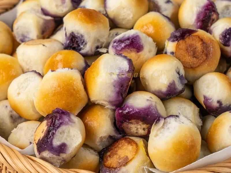 How to make pure milk hand-torn toast: Step 1