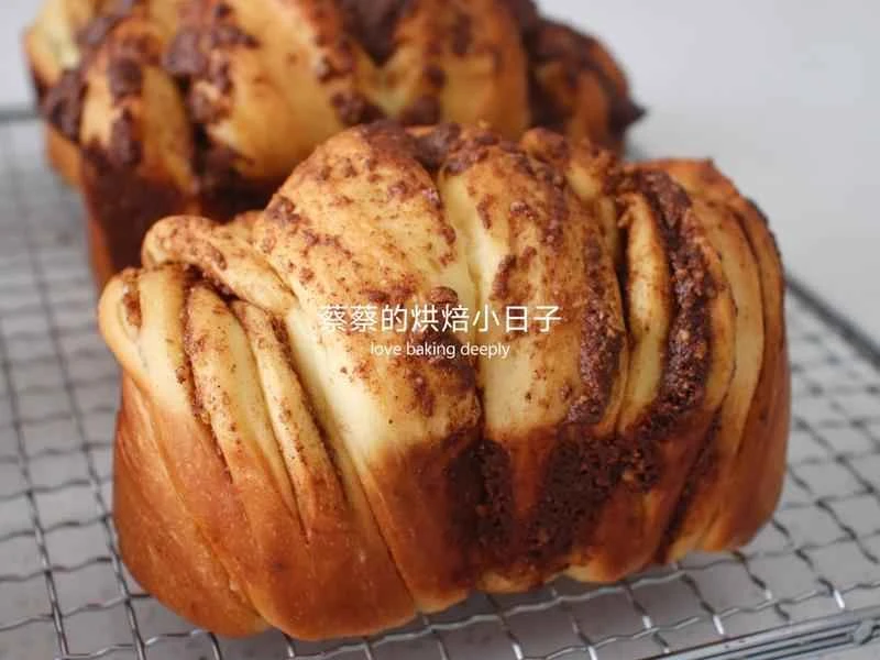 How to make pure milk hand-torn toast: Step 1