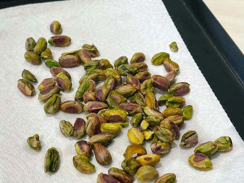 How to make pure milk hand-torn toast: Step 1