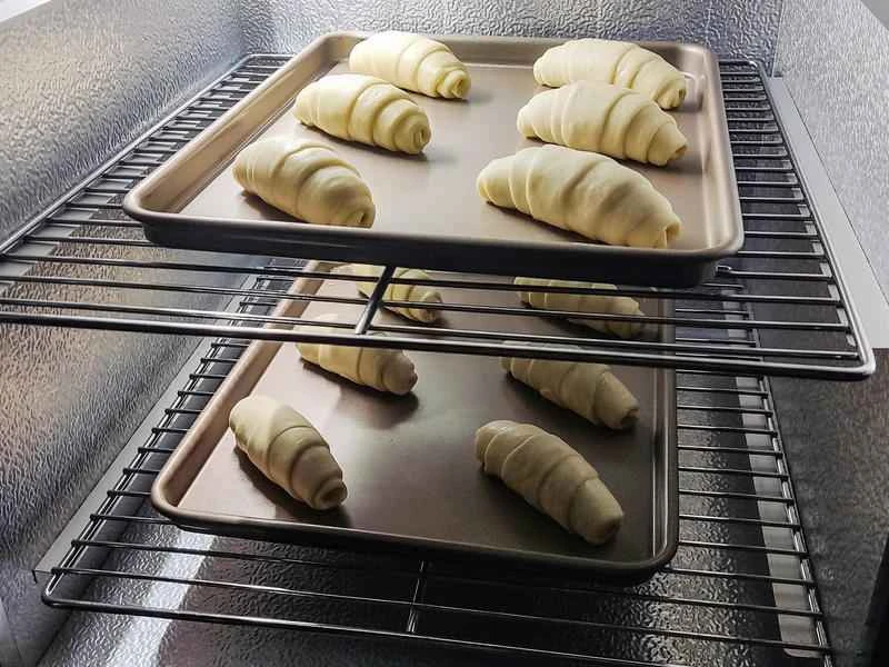 How to make pure milk hand-torn toast: Step 1